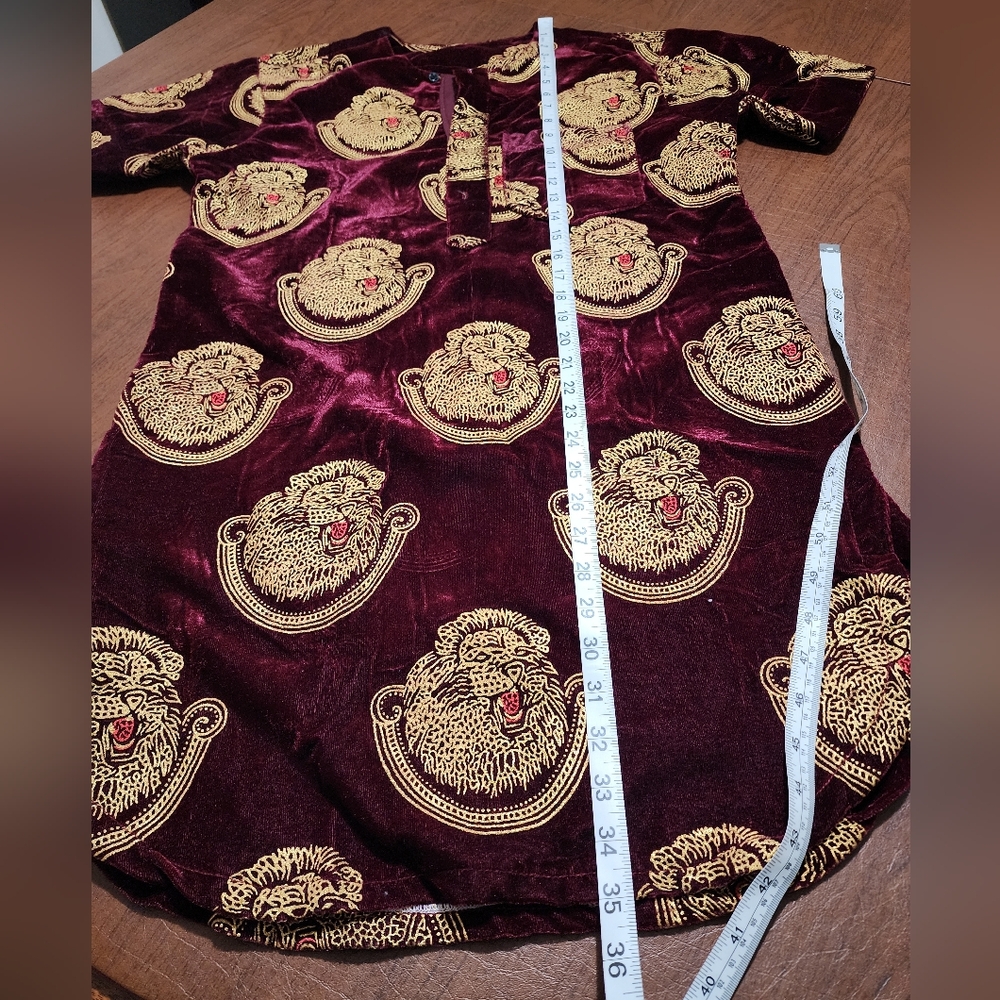 Elegant Burgundy and Gold Men's Shirt - Picture 2 of 10